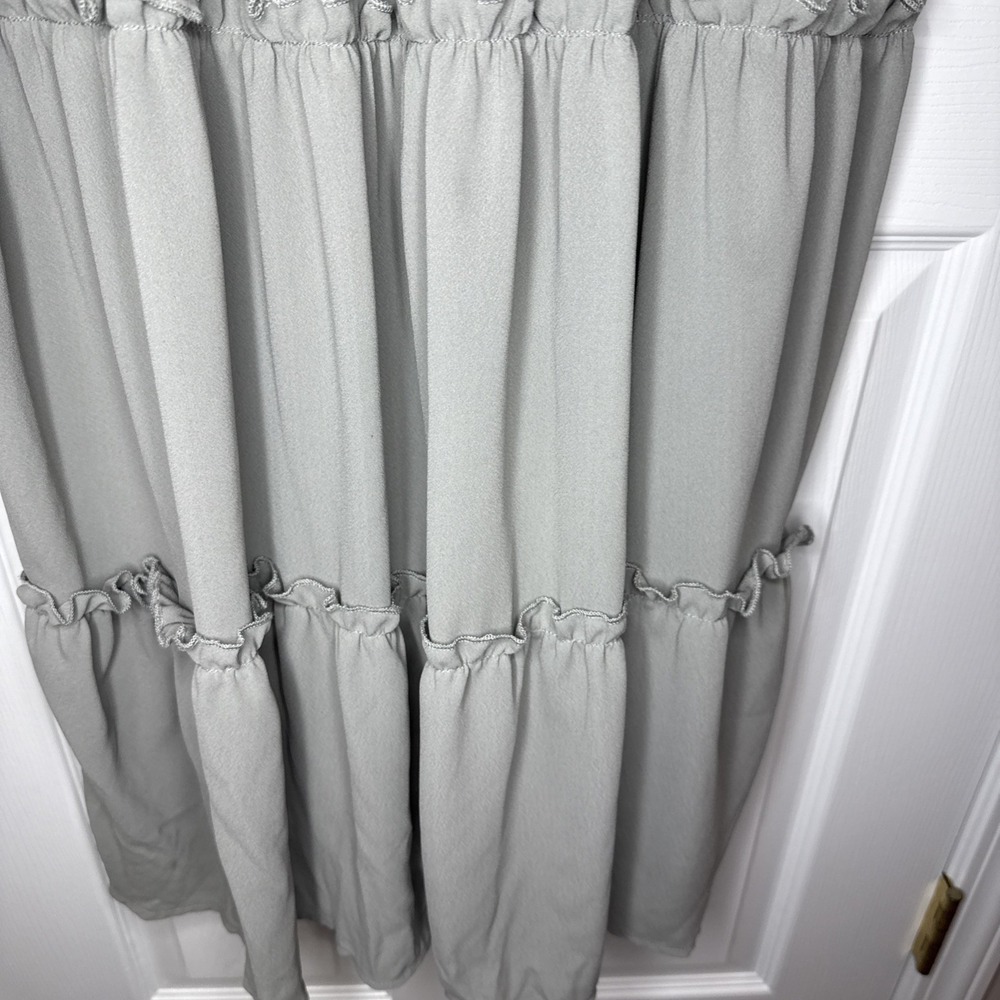 Elegant Gray Maxi Dress - Picture 5 of 11